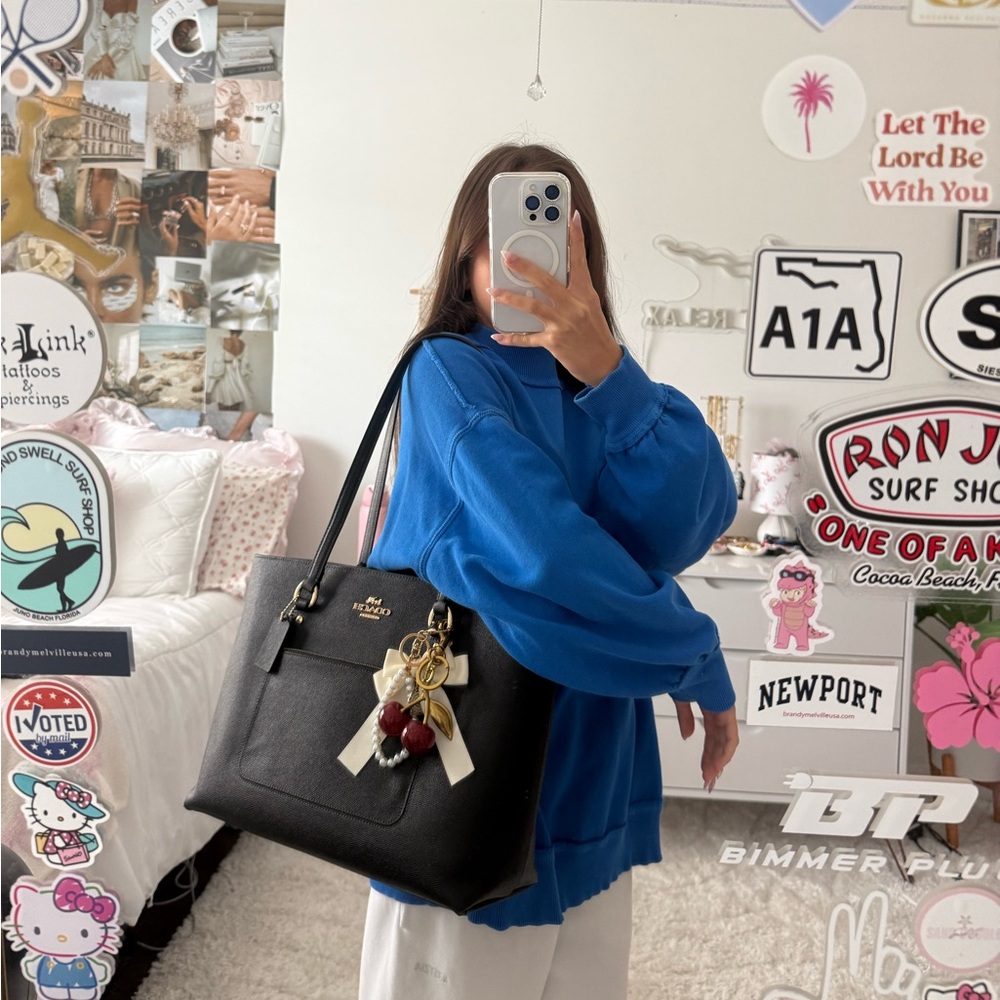 Black‎ coach, leather tote bag purse - Picture 7 of 7